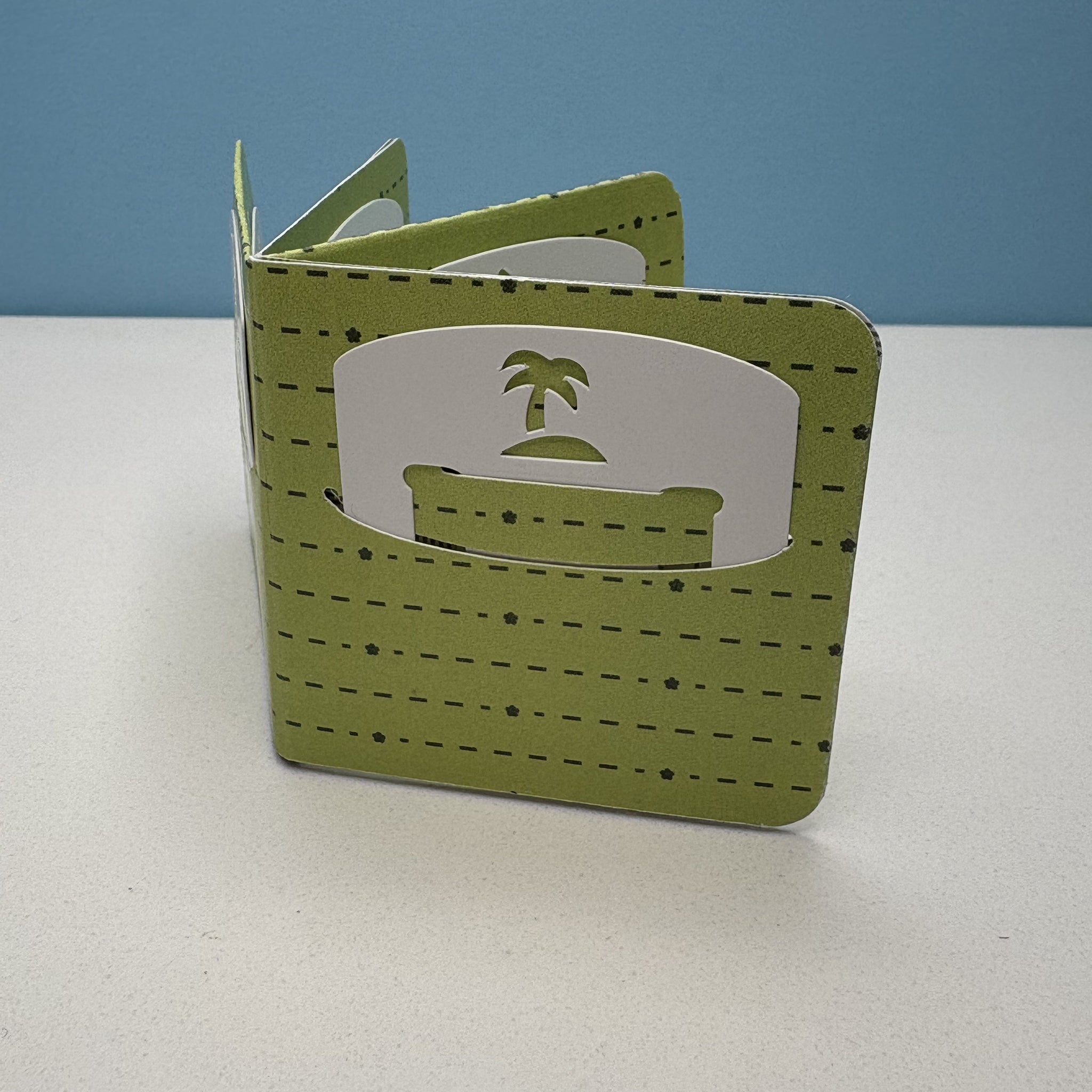 Mini Clip Series 1 Folio - Group 1 "Island" 8-clip pack